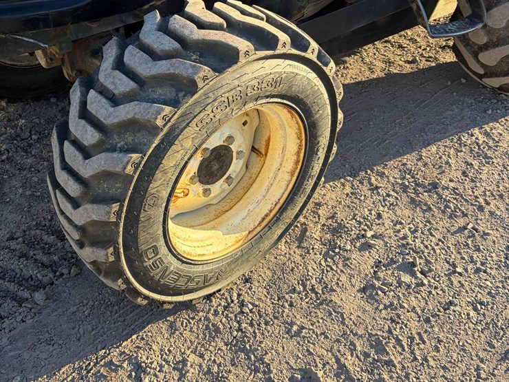 new-holland-tc35d-image-10