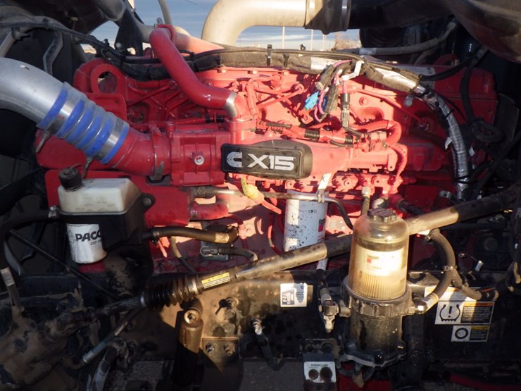 2023-peterbilt-389-image-23