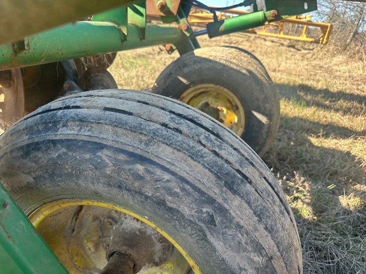 john-deere-27-image-7