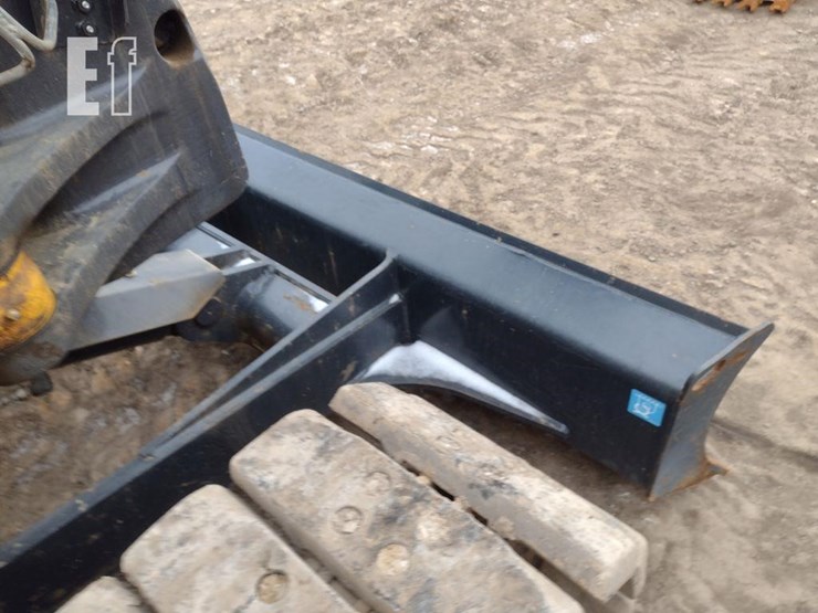 2021-deere-85g-image-22