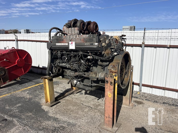 2004-cummins-qst30-image-2