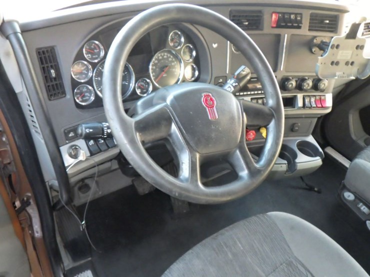 2022-kenworth-t680-image-20