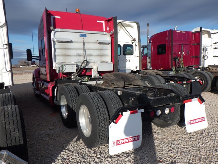 2020-kenworth-t680-image-16