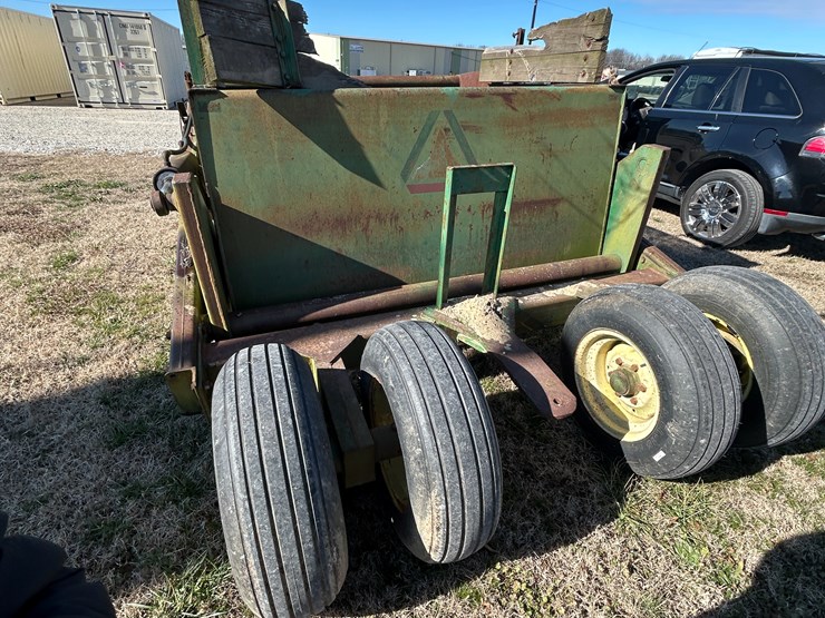 john-deere-700-image-2