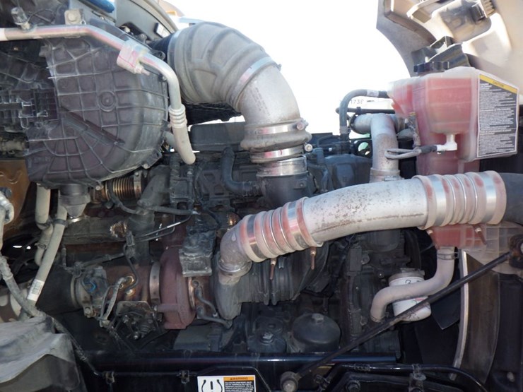 2022-kenworth-t680-image-26