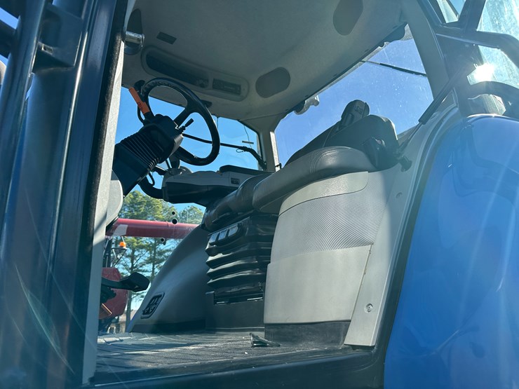 2014-new-holland-t8.330-image-68