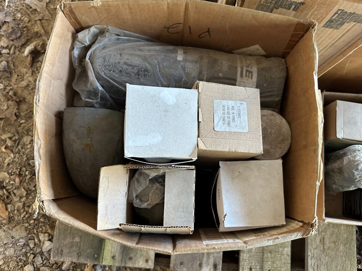 #35876-•-lot-of-filters-and-alternator-image-10