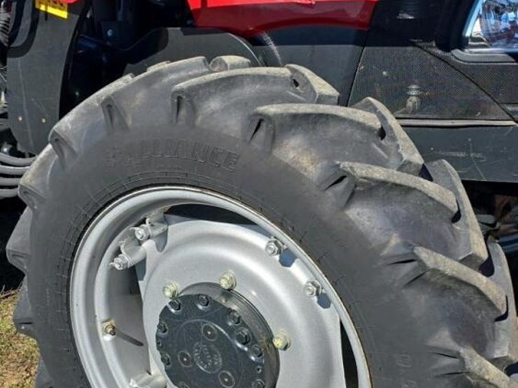 case-ih-farmall-70a-image-6