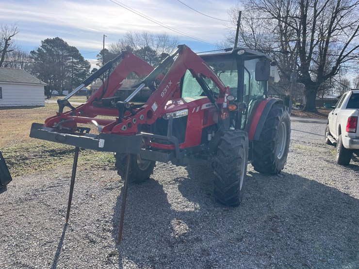 2018-massey-ferguson-4710-image-1