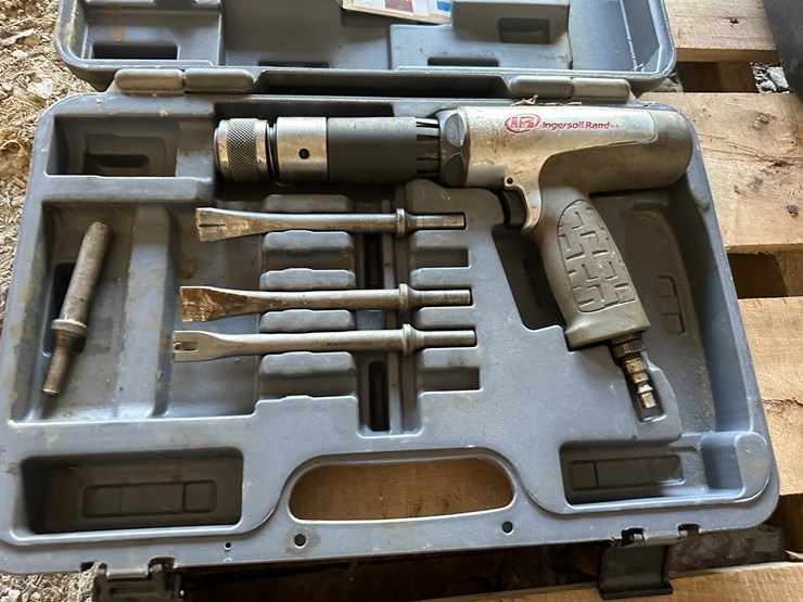 #35875-•-ingersoll-rand-air-hammer-&-fourwheeler-rack-box-image-2