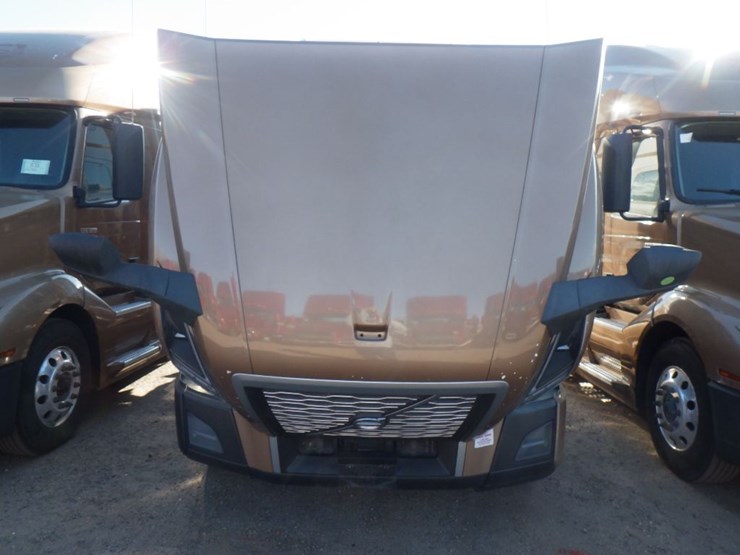 2022-volvo-vnl-760-image-22