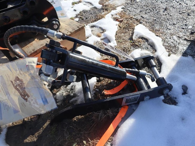 sdlanch-hyd-thumb-grapple-image-1