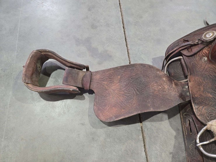 roping-saddle-image-5