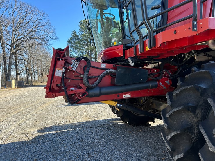 #35797-•-2011-case-7120-combine-image-30