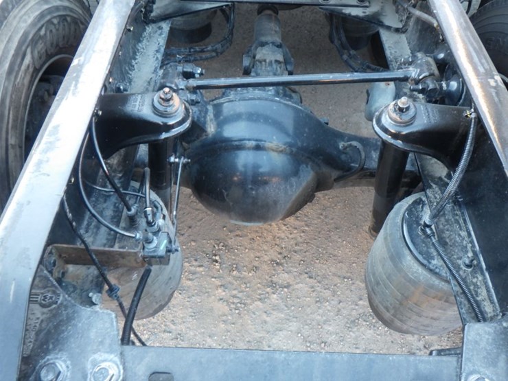 2022-kenworth-t680-image-9