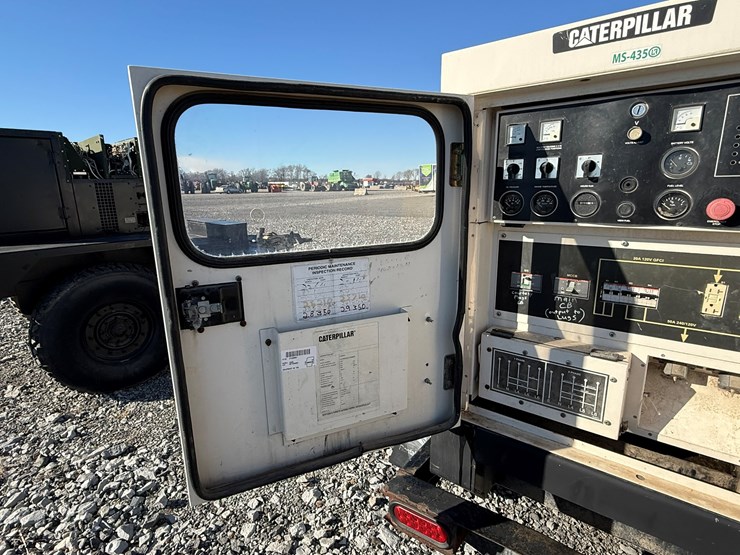 2007-caterpillar-xq20-image-39