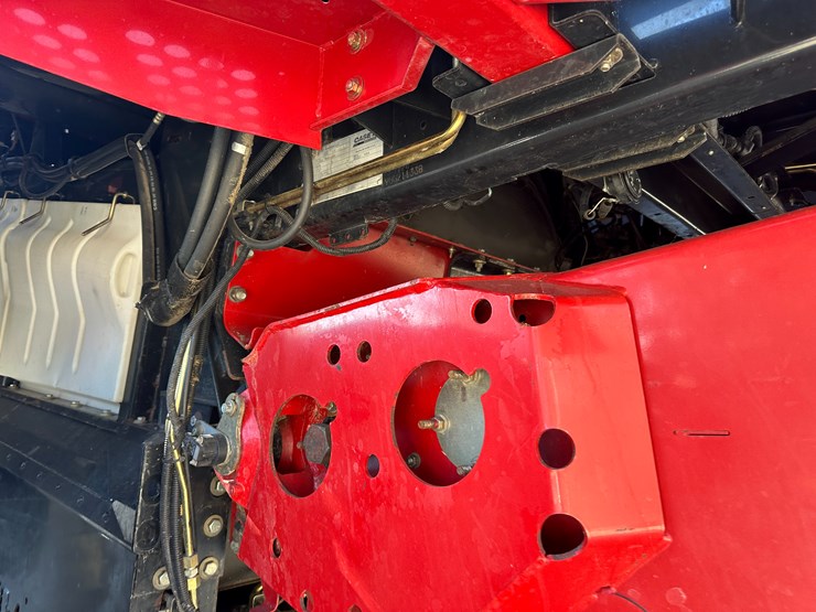 #35797-•-2011-case-7120-combine-image-64