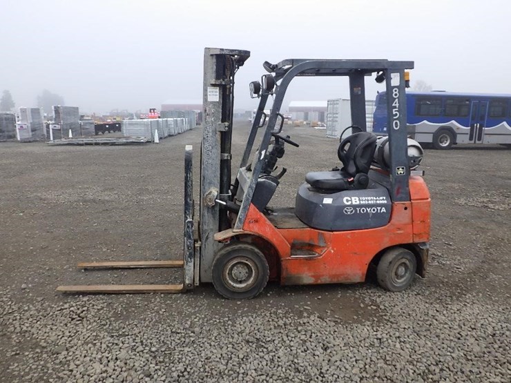 toyota-7fgu18-forklift-image-6