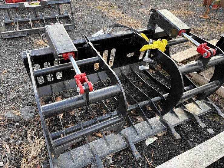 60in-skid-loader-grapple-bucket-image-3