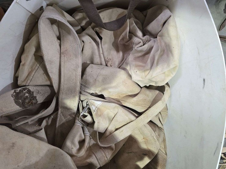 (2)-boxes-of-hay-sacks-with-leads-and-rope-image-15