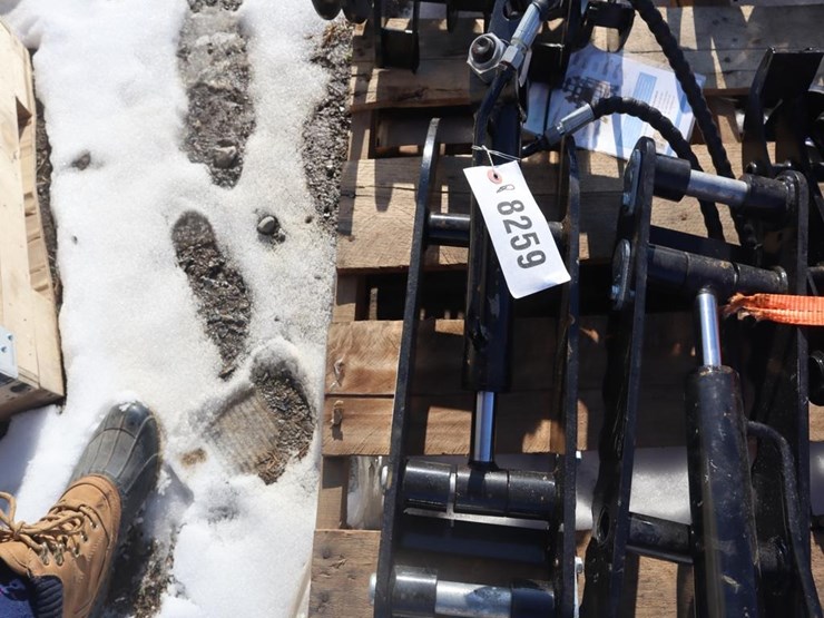 sdlanch-hyd-thumb-grapple-image-3