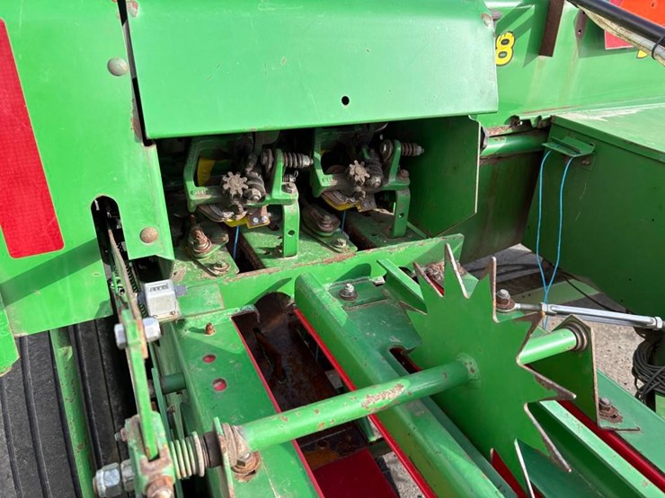 john-deere-348-image-14