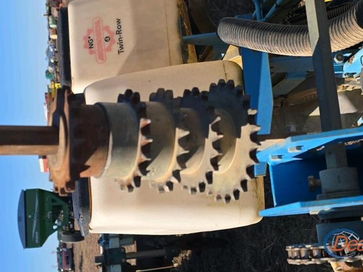 monosem-6-row-twin-planter-w/-seed-monitor-image-28