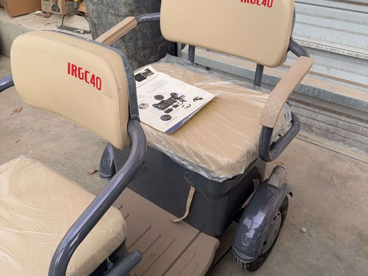 high-end-mini-golf-cart--2-seater-image-7