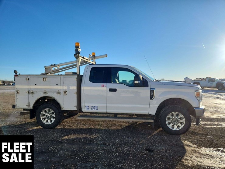 2021-ford-f350-image-11