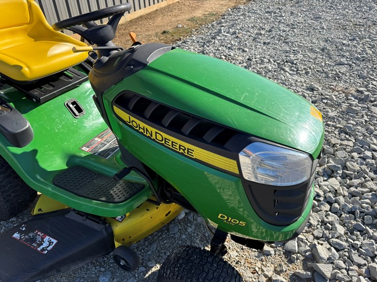 john-deere-d105-image-14