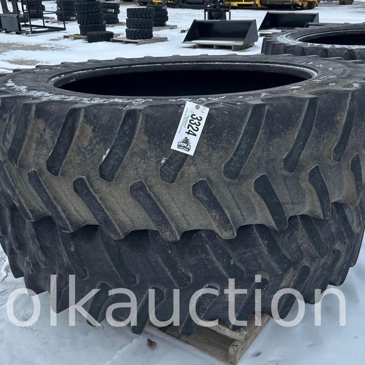 3324 - (2) 480/80R15 FIRESTONE TIRES