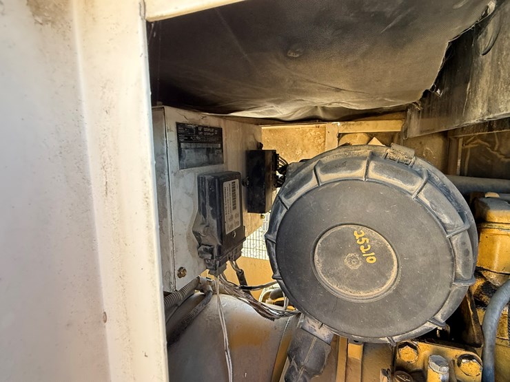 2007-caterpillar-xq20-image-30