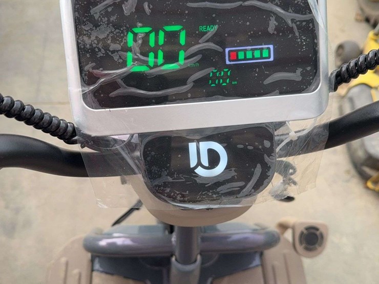 high-end-mini-golf-cart--2-seater-image-8