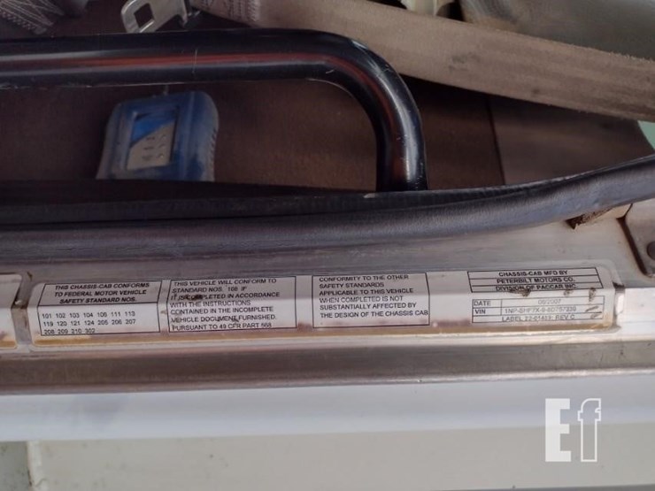 2008-peterbilt-365-image-6