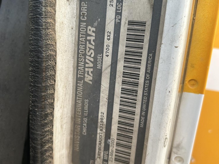 2001-international-4700-image-27