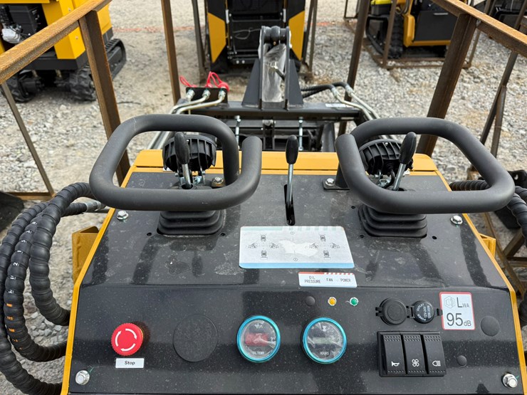#84-•-unused-agt-mx-mrt14-stand-on-skid-steer-loader-mxmrt142025000994-inv#-35730-image-17