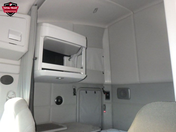 2022-kenworth-t680-image-19