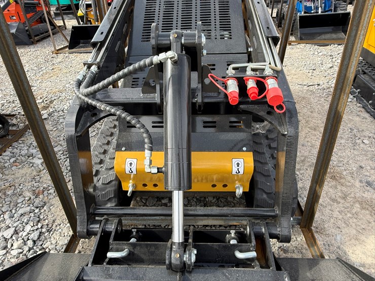 #77-•-unused-cfg-kkta27-stand-on-tracked-loader-kkta272025l110878-inv#-35713-image-16