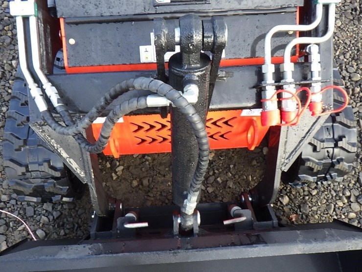 2025-sdlool-380r-skid-steer-tracked-loader-image-5