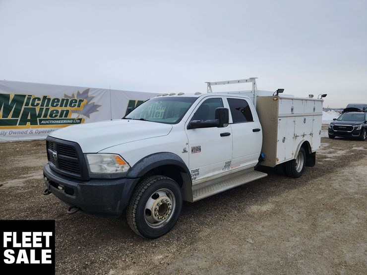 2012-ram-5500-4x4-s/a-service-truck-image-1