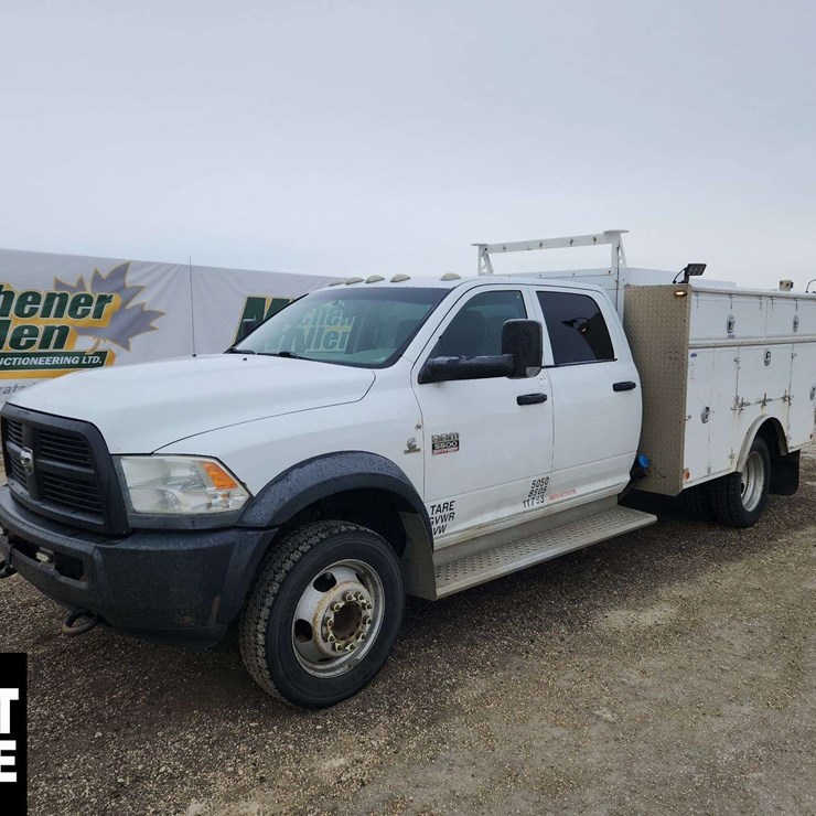 2012 Ram 5500 4X4 S/A Service Truck