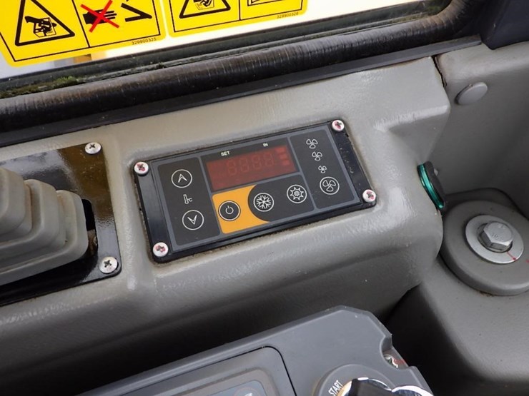 2022-xcmg-xe35u-image-29