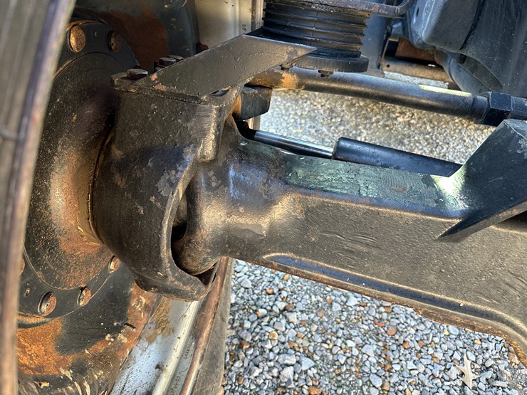 #35799-•-2004-case-mx285-tractor-image-20