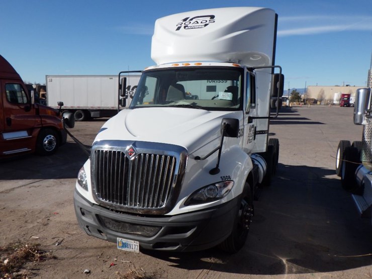 2017-international-prostar-image-1