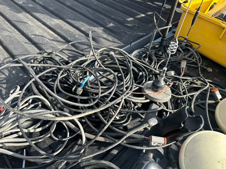 #36280-•-trimble-gps-system-image-20