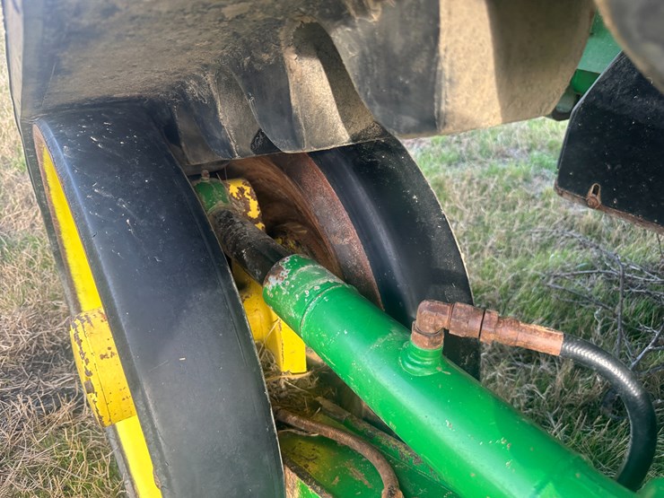 1999-john-deere-8400t-image-13