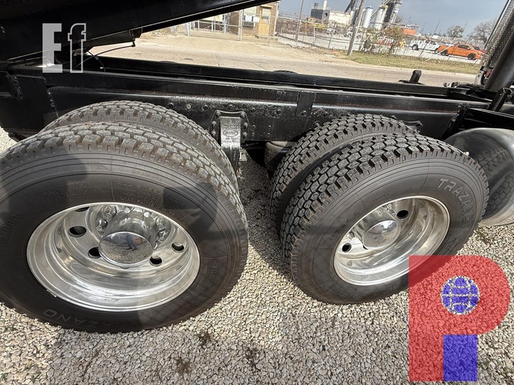 2014-peterbilt-388-image-6