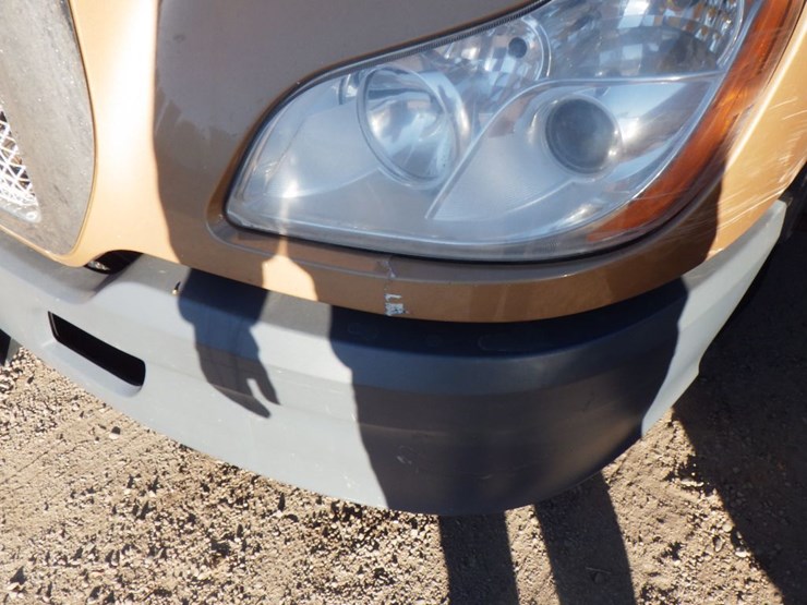 2022-kenworth-t680-image-3