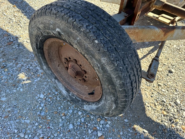 #35811-•-22'-header-wagon-image-8