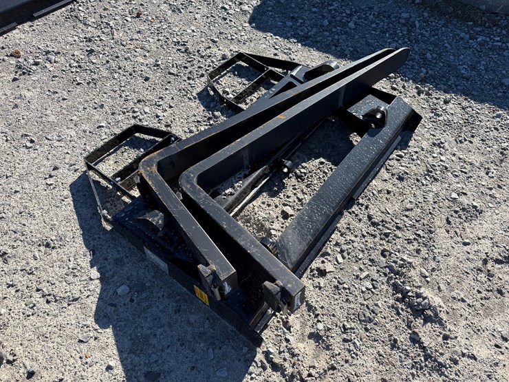 #22785-•-unused-agt-isocpf48-6600-ff-48"-wheel-loader-forks-image-1